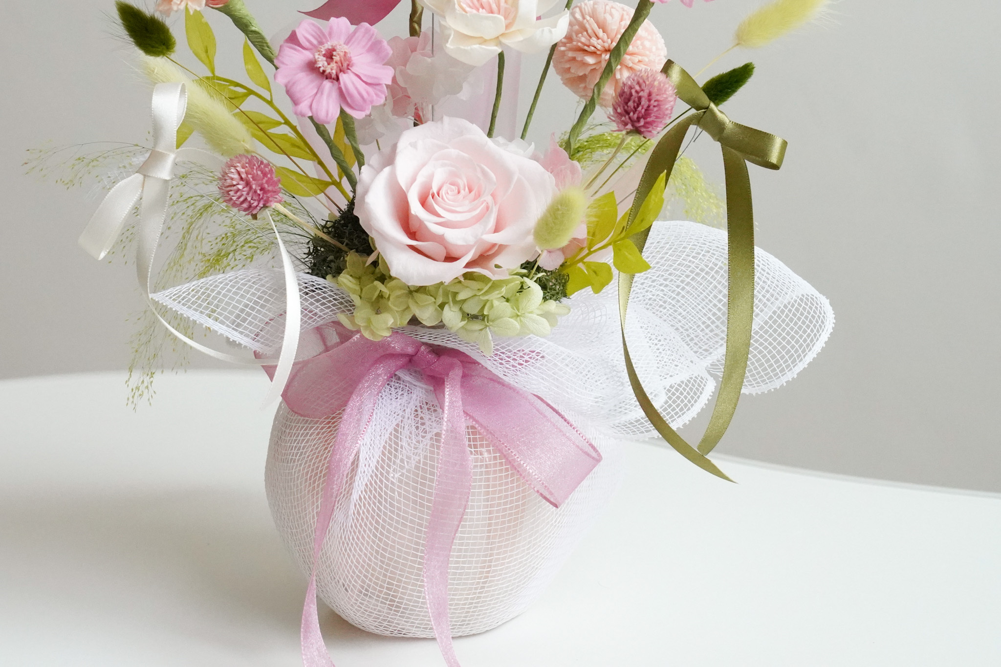 母親節康乃馨盆花,康乃馨玫瑰花,母親節代客送花推薦台北特寫