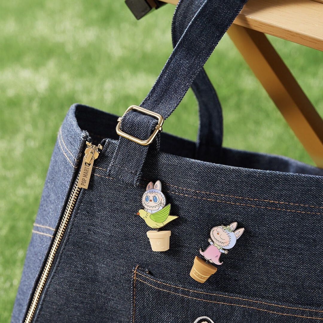 THE MONSTERS 春天野在家系列 Labubu 徽章 磁吸 盲盒 / 現貨