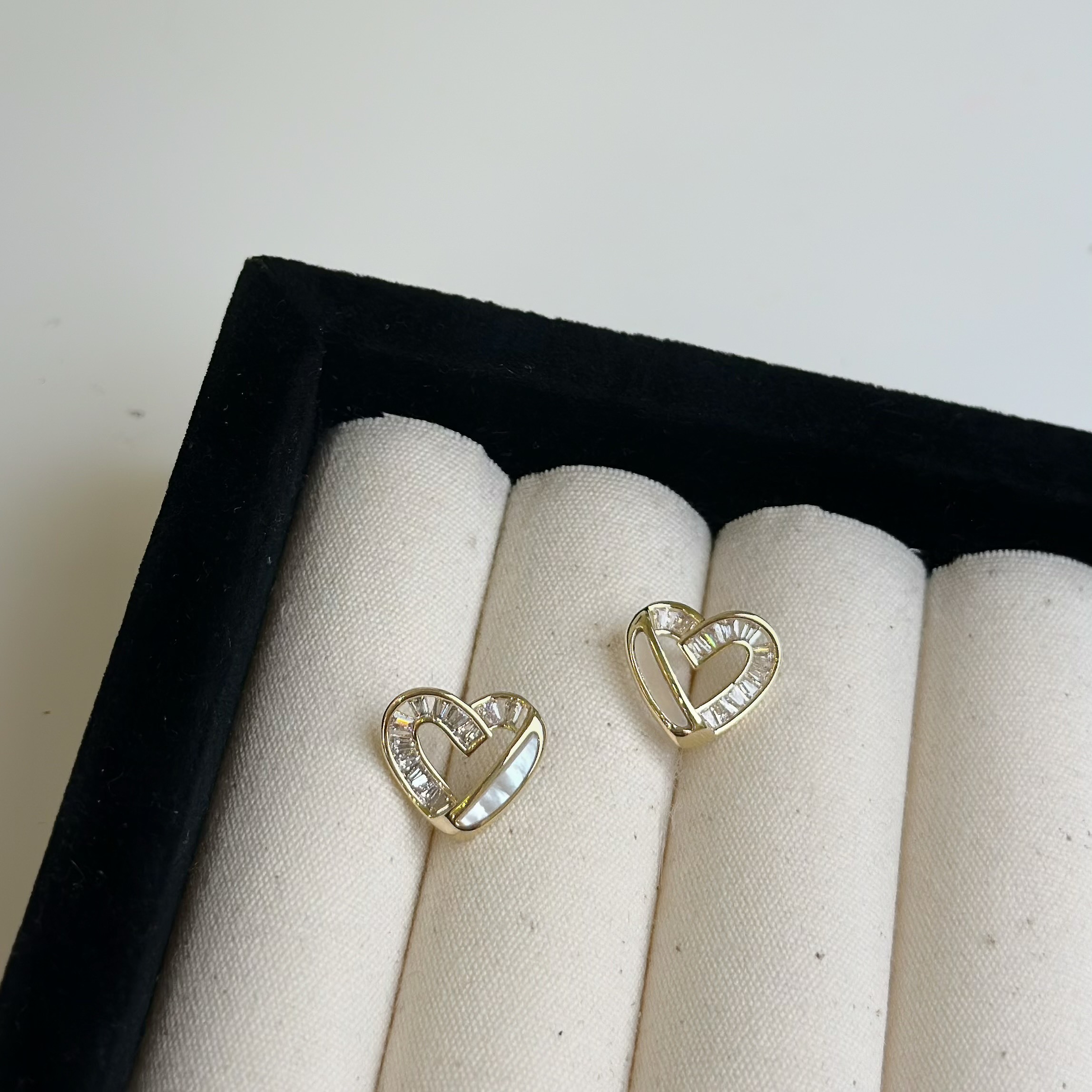 情書．鋯石白貝愛心耳貼