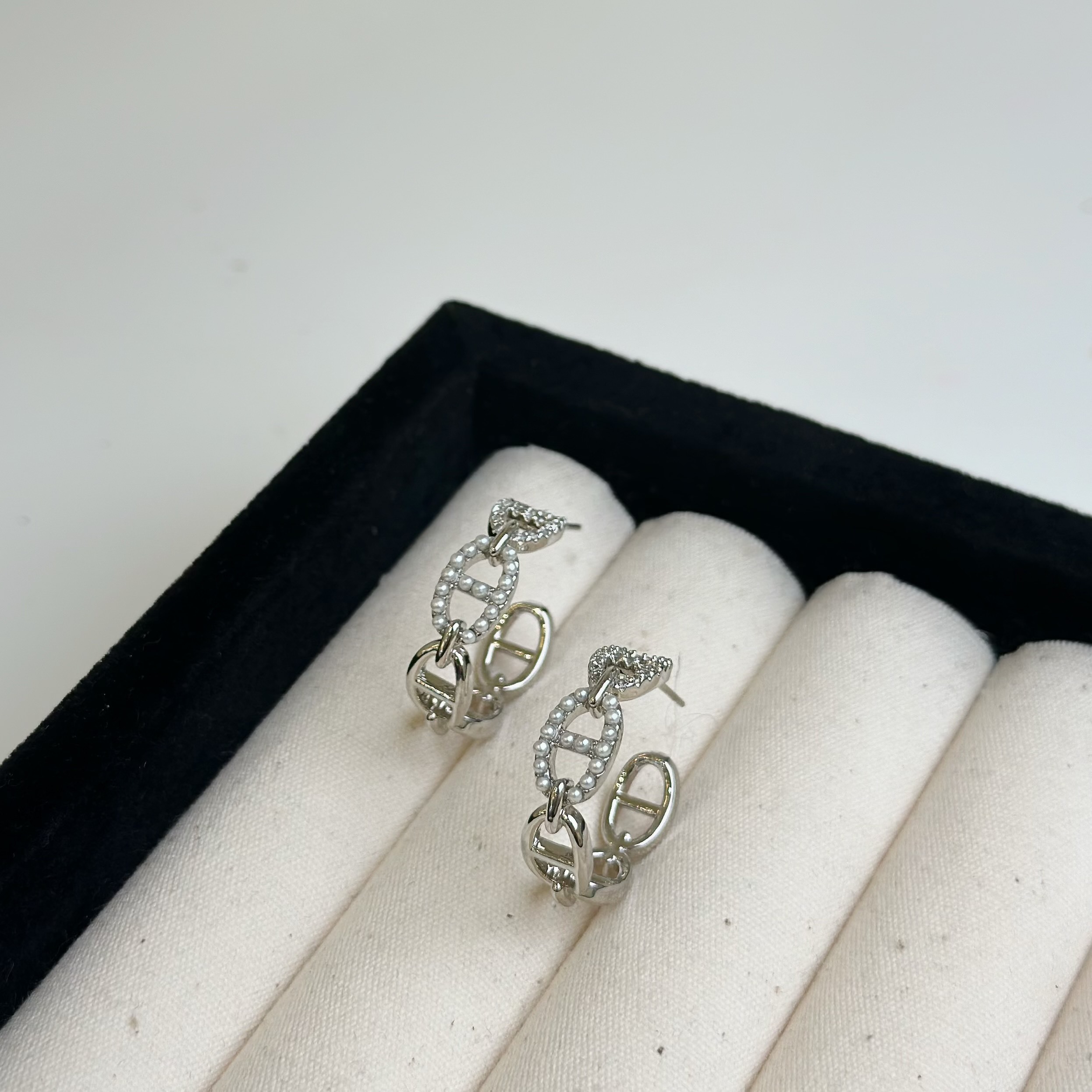 T37帷幕．珍珠豬鼻C字圈