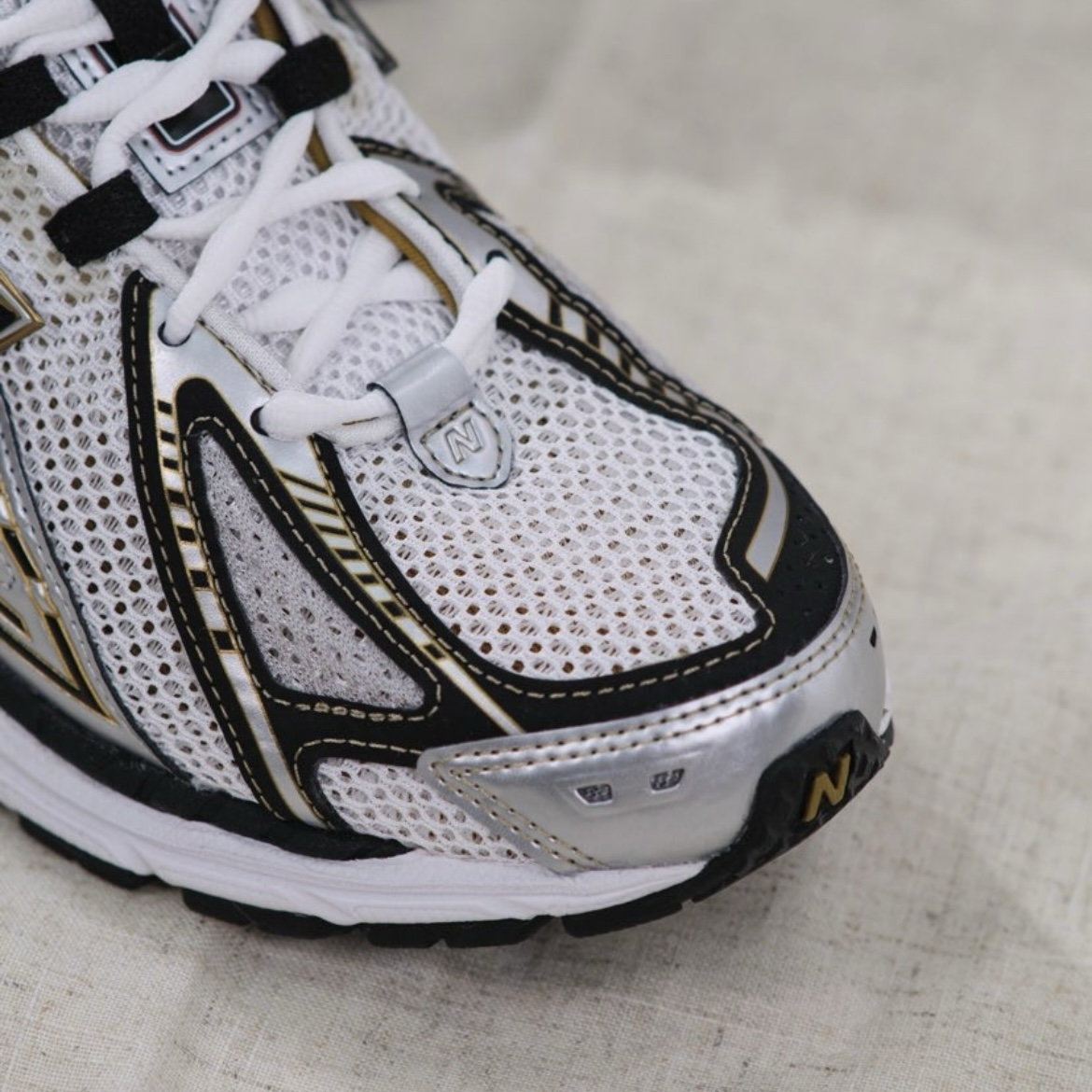 New Balance 1906R White Gold 黑白銀 黑金 氣墊 復古運動鞋