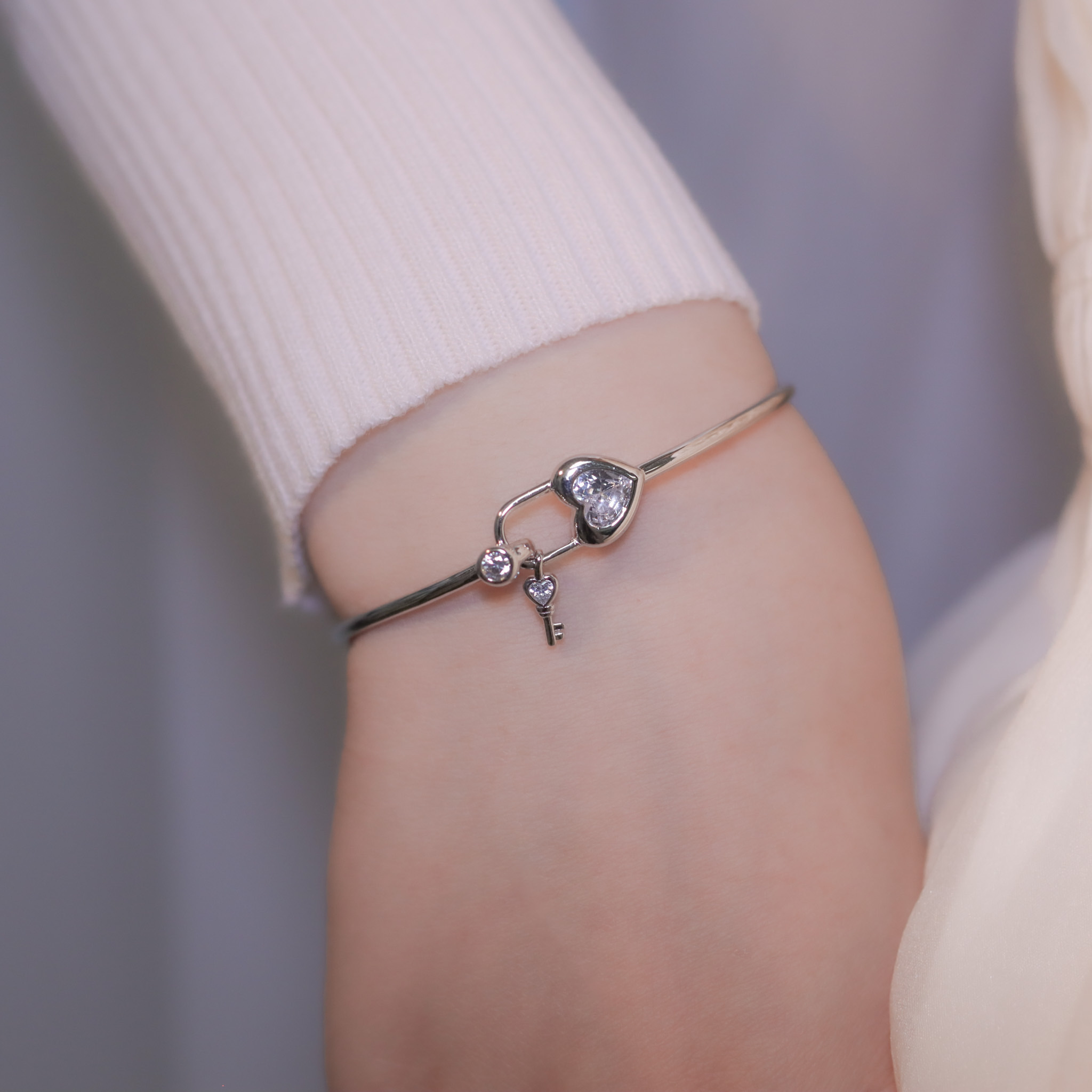| 925 Silver・ White Gold | Lock Of Love Bracelet | BR1078 |