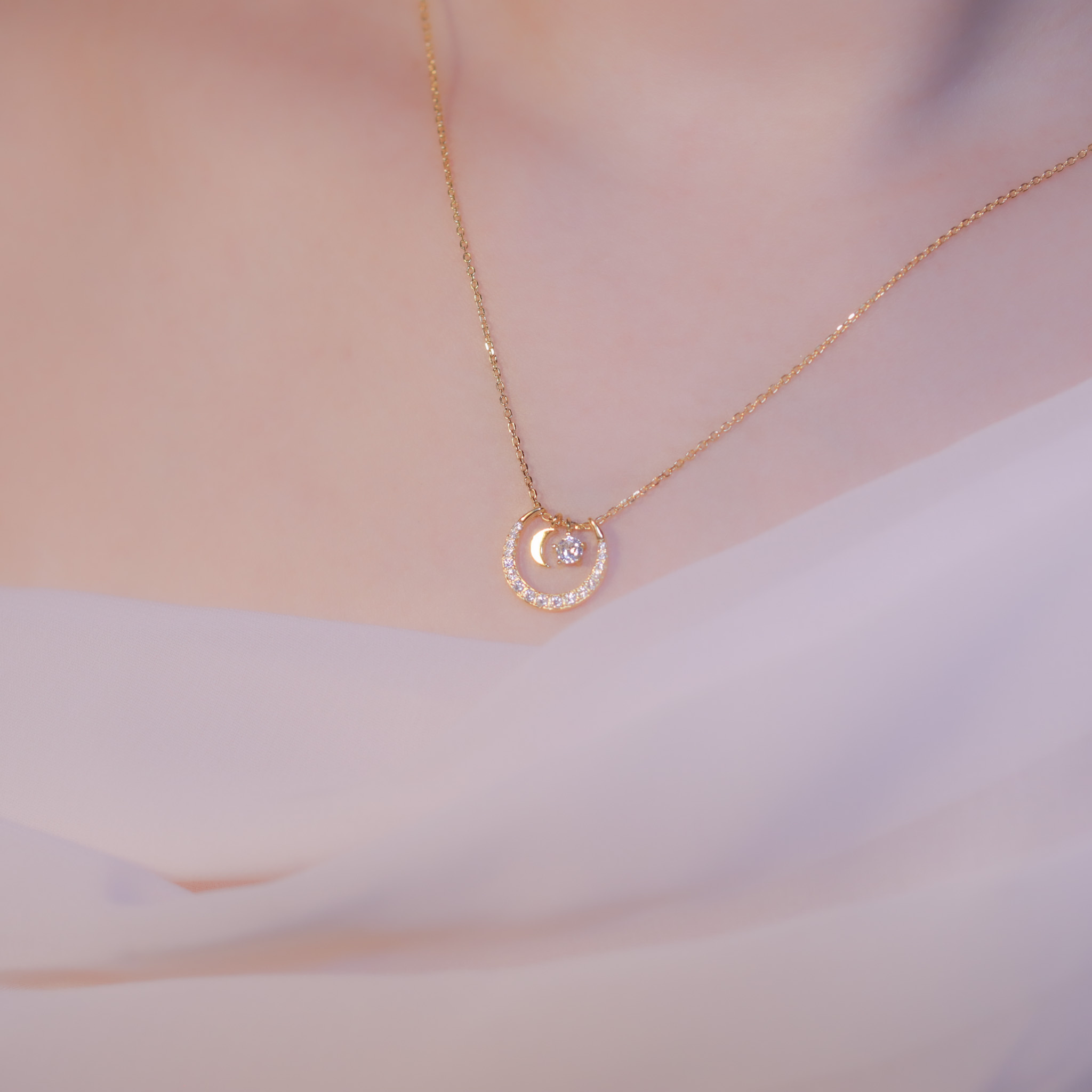 | 925 Silver・Gold | Promise Under The Moon Necklace | NE1088 |