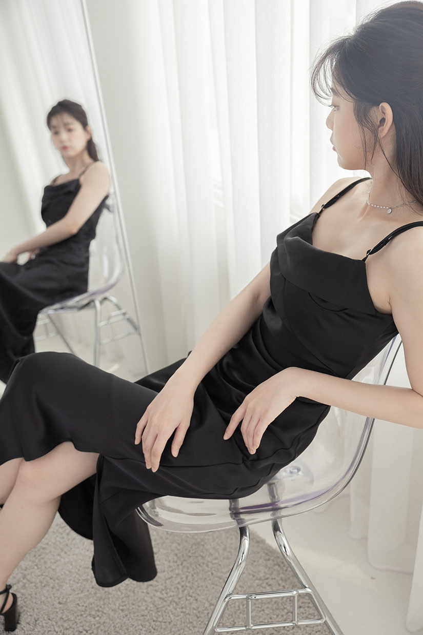 ➤絲滑緞面腰身連身洋裝