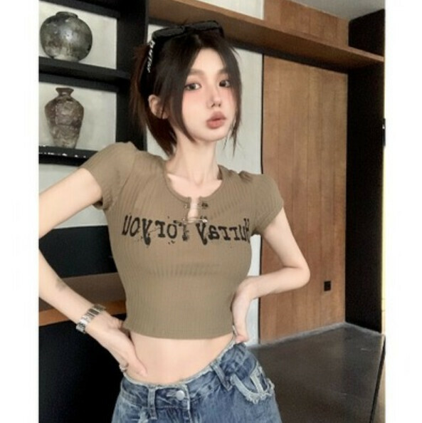 Summer slim slim short sleeve T (khaki) [Size: S-L] [Contact customer service to confirm the shipping size after placing an order]