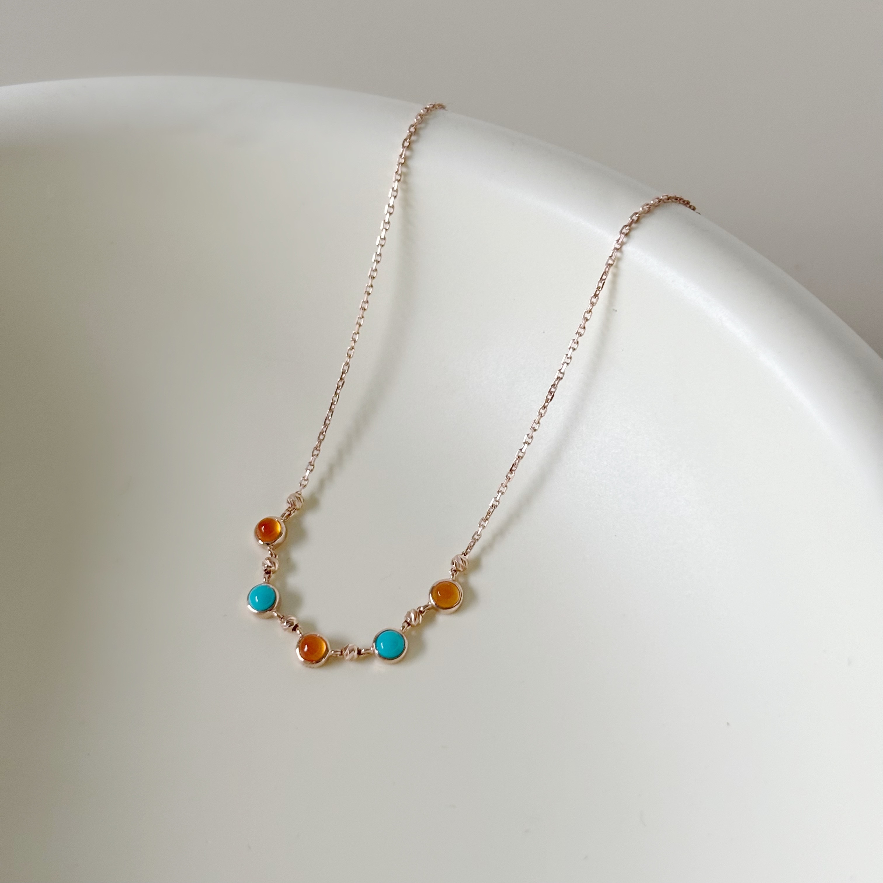 五顆小圓橘瑪瑙土耳其石cutting ball項鍊