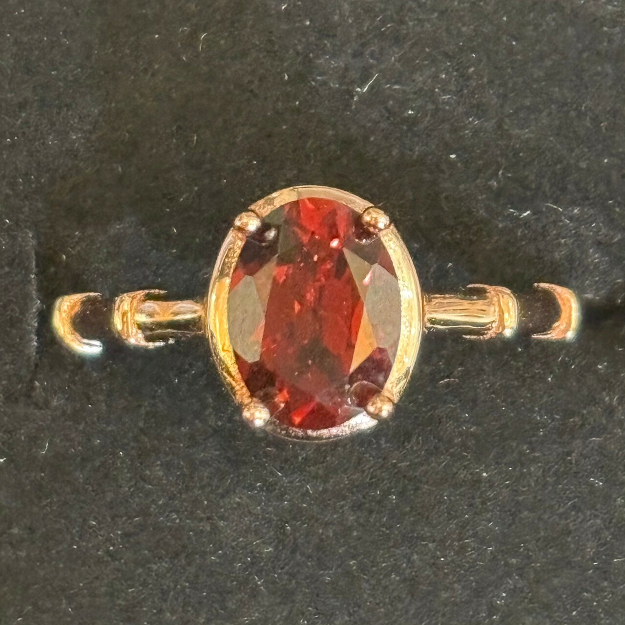D16紅石榴戒指
