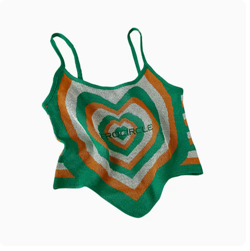 Wear an irregular camisole (green heart) (one-size-fits-all)