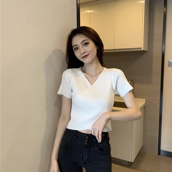 Vintage Crossover Crop Top T-Shirt (White) (Size: One Size)