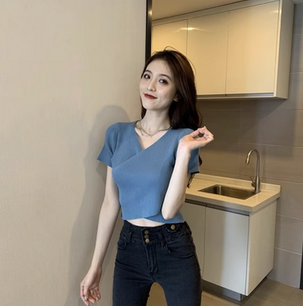 Vintage Crossover Crop Top T-Shirt (Blue) (Size: One Size)