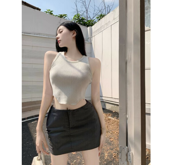 Summer Curved Hem Sleeveless Vest (White) [One Size]