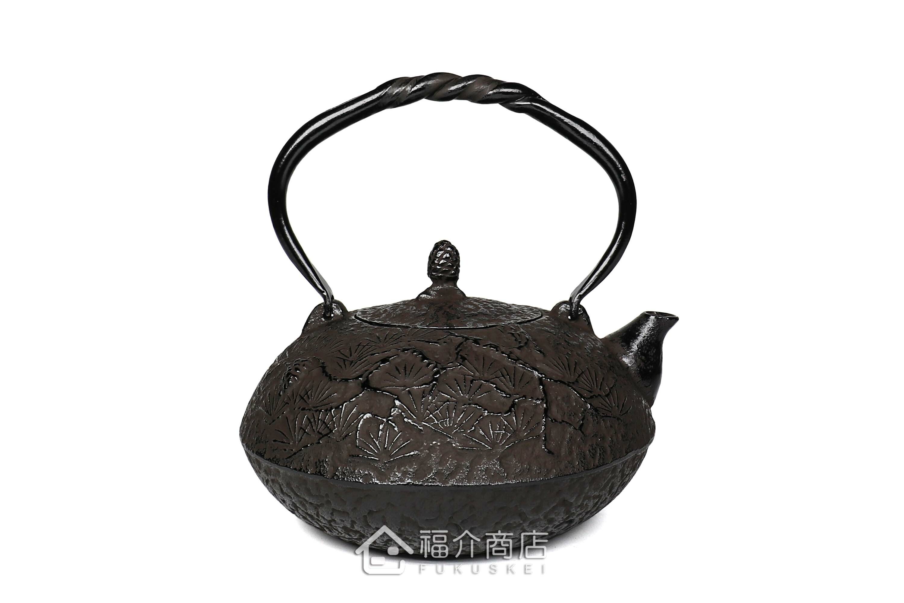 金秀堂所製作煮水泡茶用的日本鐵壺,壺身設計松紋