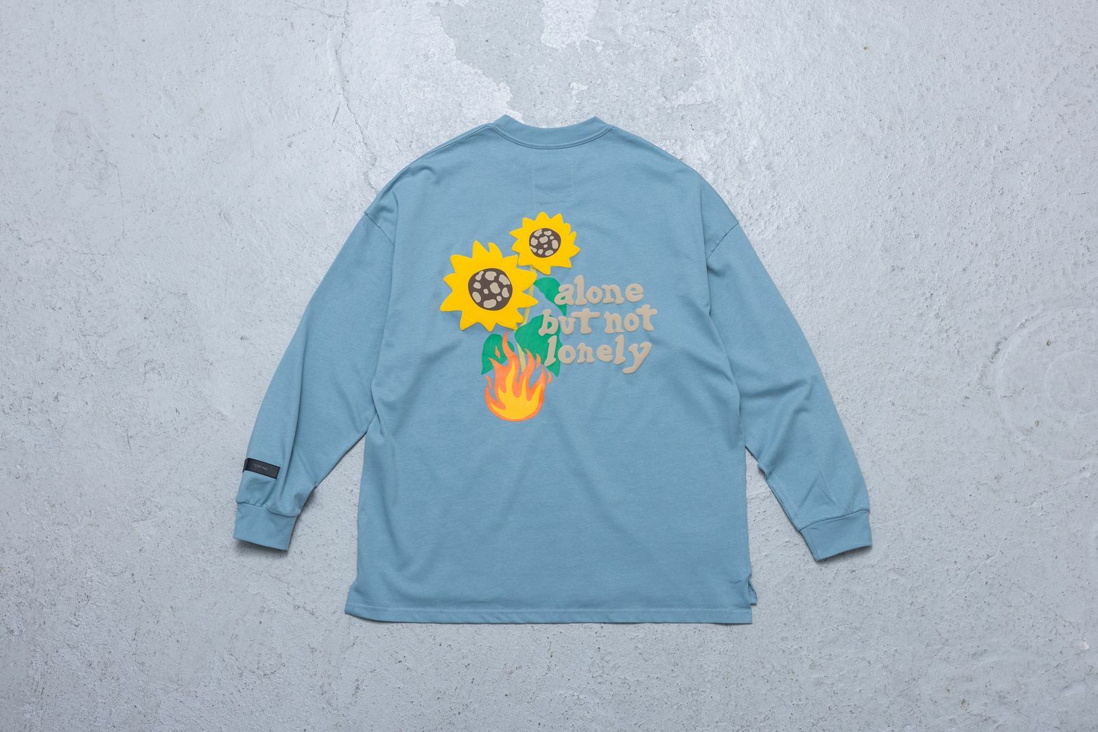 KILLASYSTEM 24S/S FOAM DAISY LS TEE (霧霾藍)