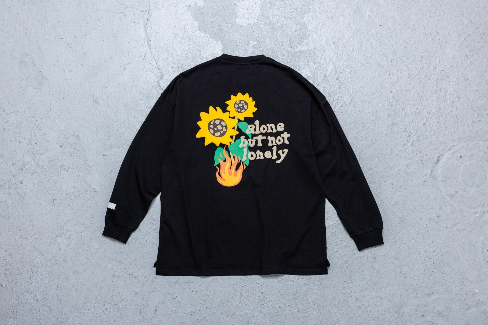 KILLASYSTEM 24S/S FOAM DAISY LS TEE (黑色)