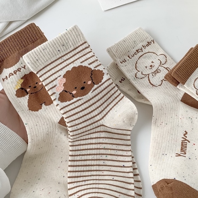 《43015》奶油咖啡色捲毛貴賓中筒襪