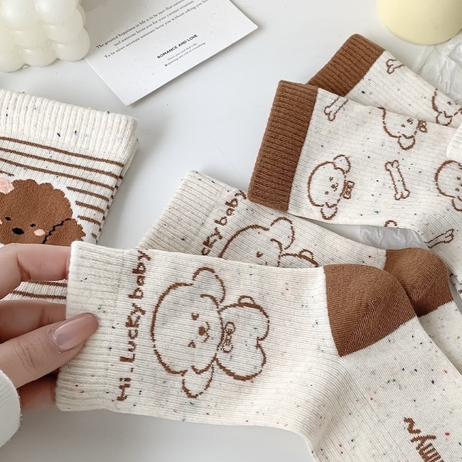 《43015》奶油咖啡色捲毛貴賓中筒襪