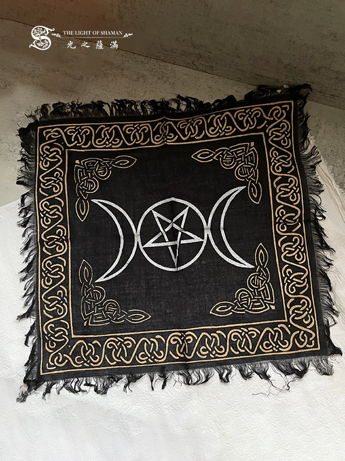 金色大衛星雙月黑色祭壇布象徵著神秘和靈性意義代表著豐富和神聖