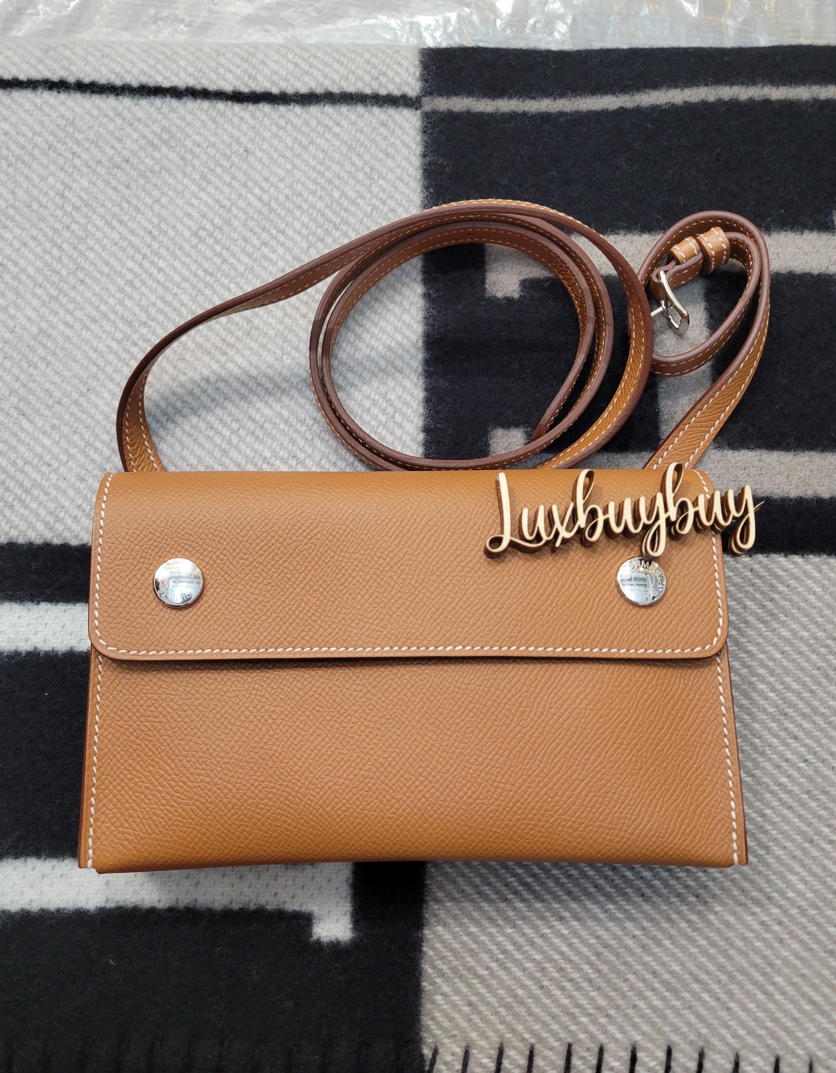 HERMES SNAP WALLET GOLD CK 金棕 銀扣