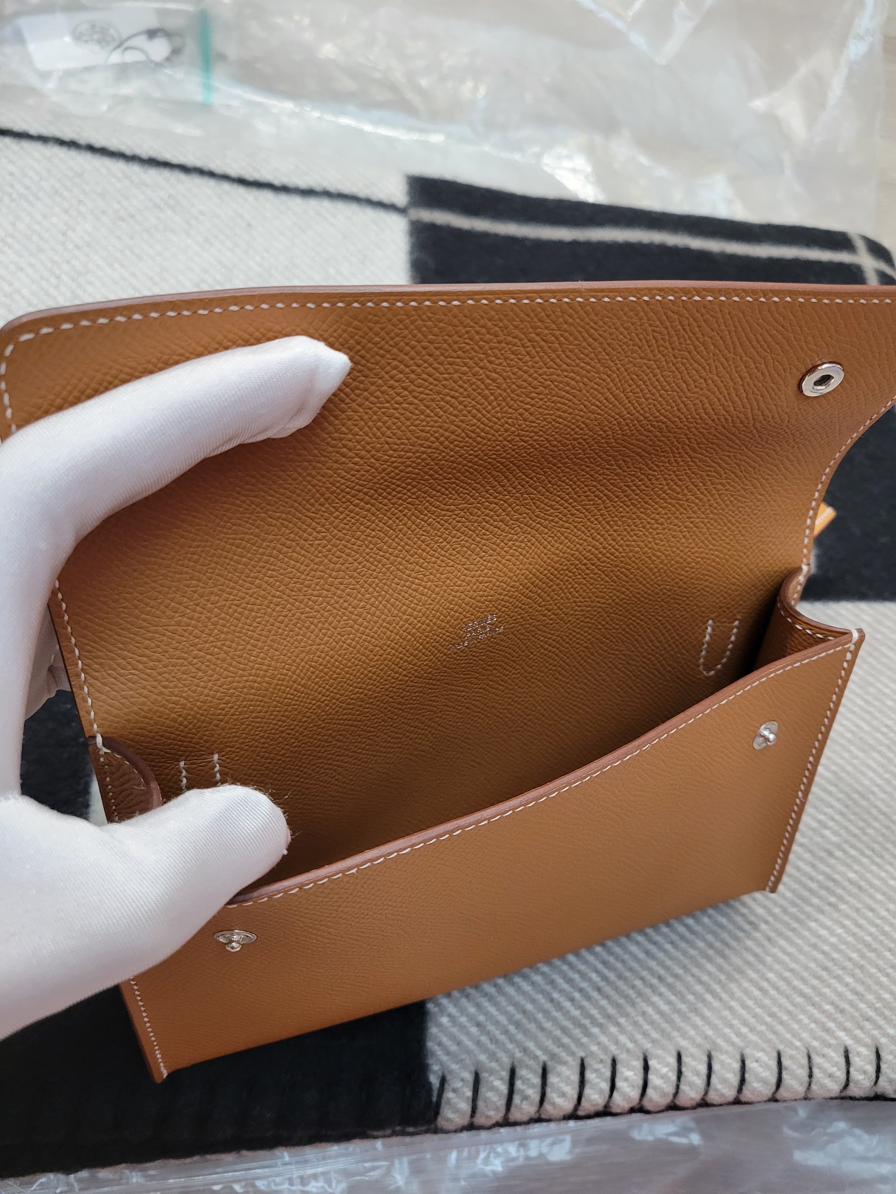 HERMES SNAP WALLET GOLD CK 金棕 銀扣