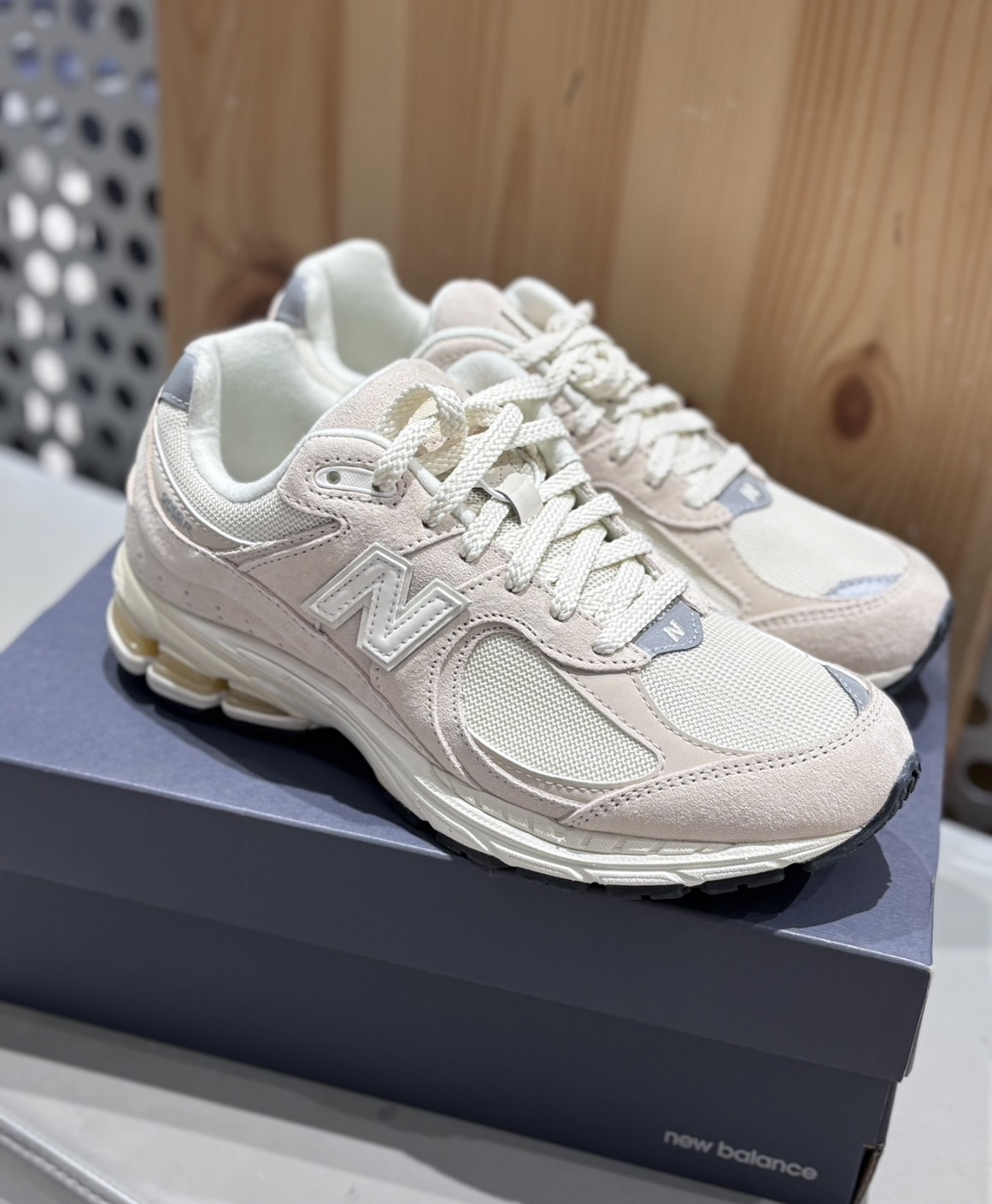 New Balance 2002RCC 米白 奶油灰