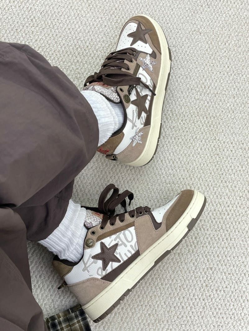 KAALIXTO UNCHAINED RIDERZ 王鶴棣同款 棕色 星星鞋