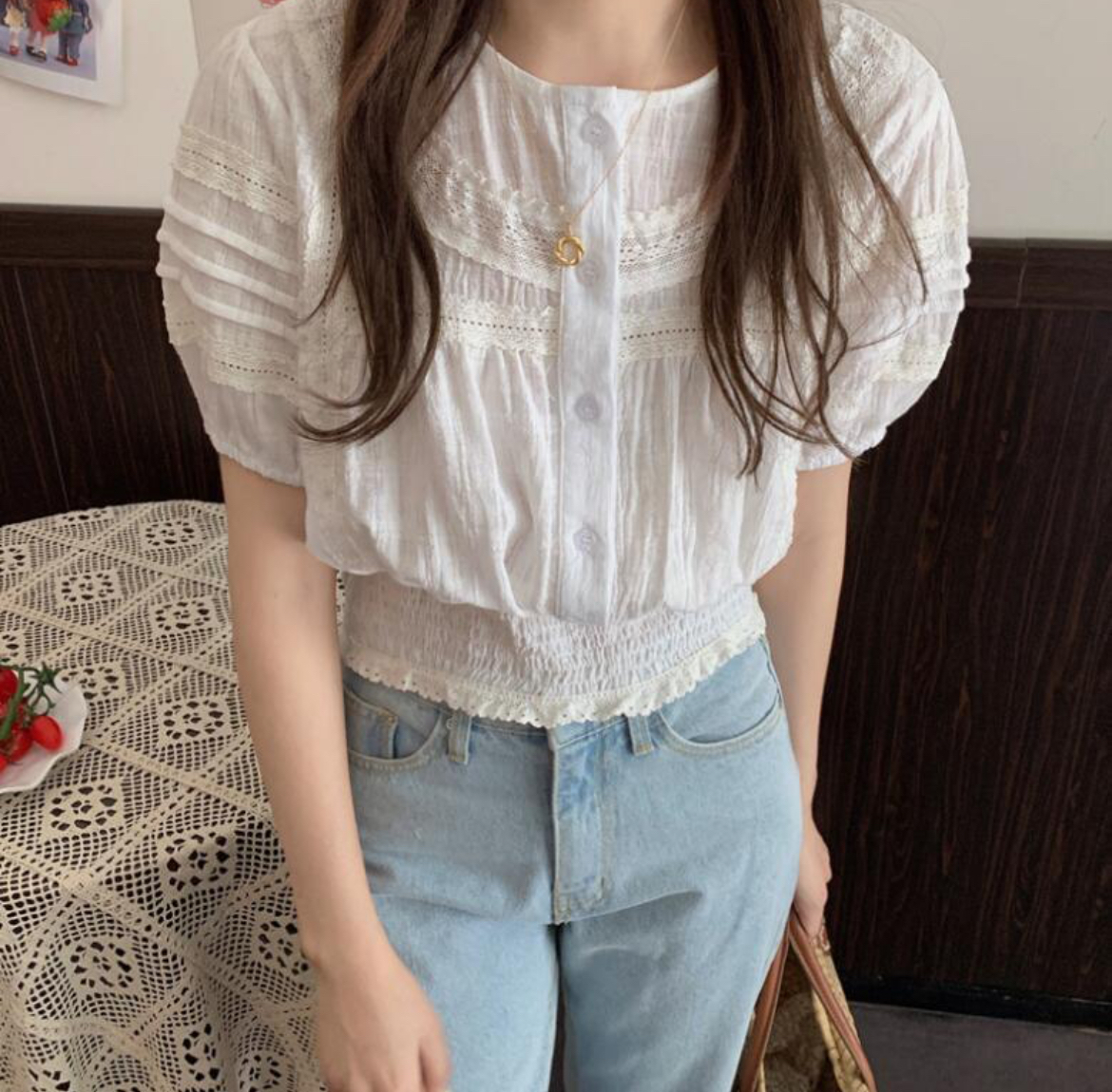 蓬蓬袖花邊收腰短版上衣