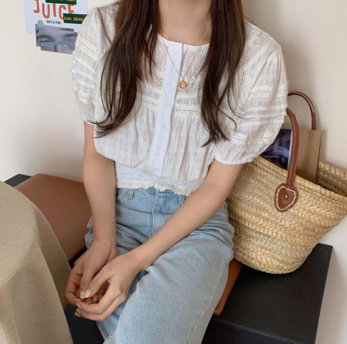 蓬蓬袖花邊收腰短版上衣