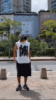 噴漆印花寬鬆廓形長背心