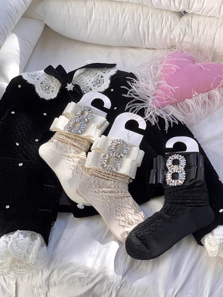 正韓方鑽蝴蝶結壓紋小腿襪