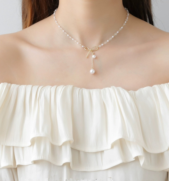 珍珠項鍊搭配蝴蝶結垂珠造型-一色預購