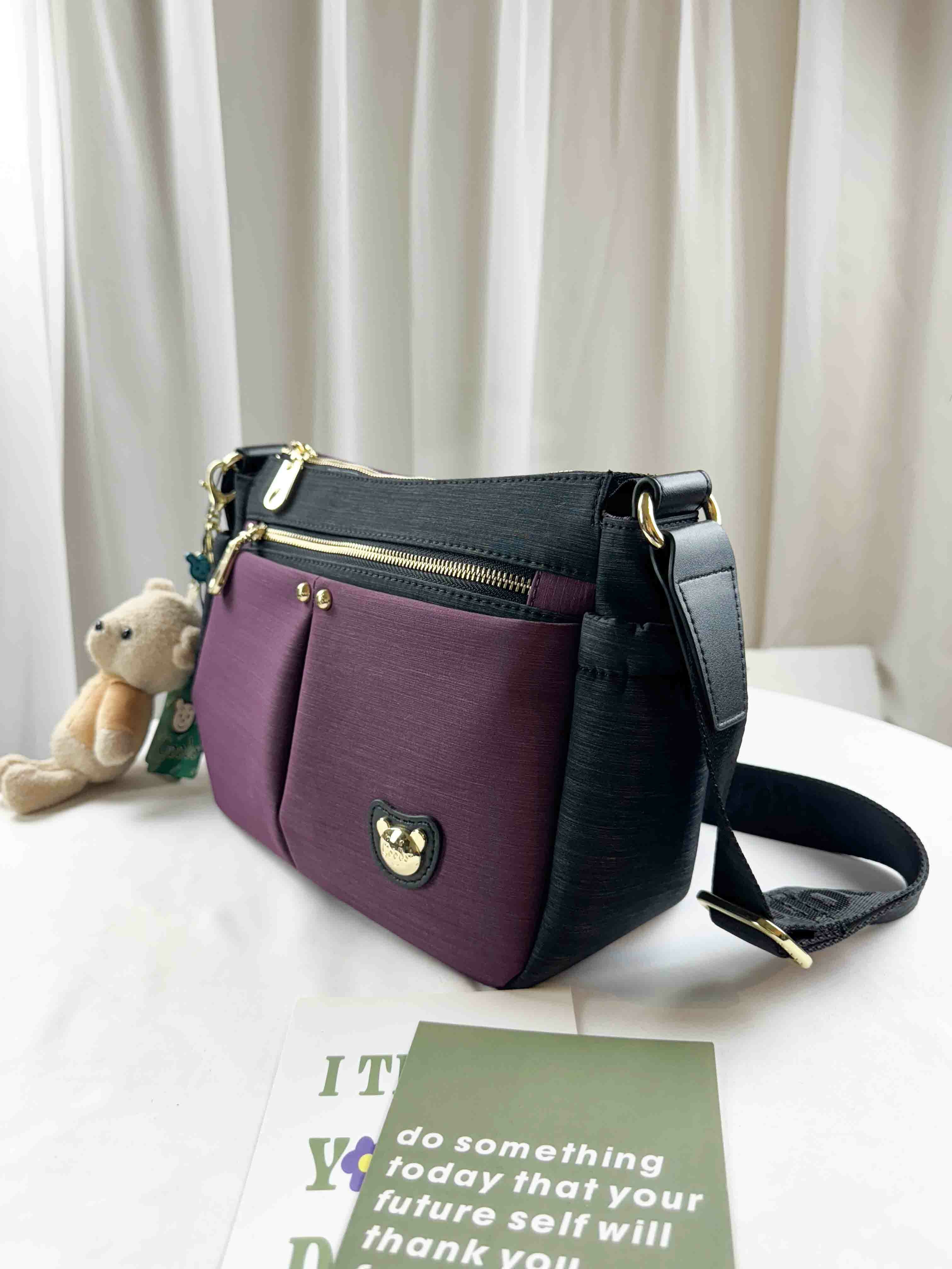 GOODS 黑紫拼色防潑水側背包   #2806