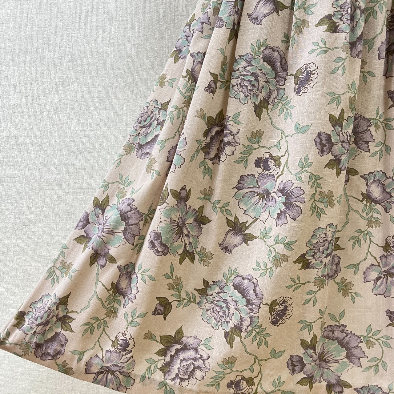 淡粉紅×紫花清雅半裙