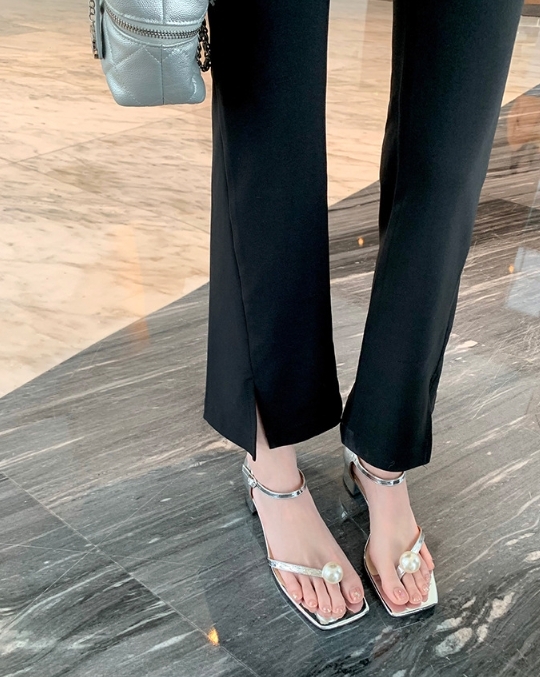 珍珠夾腳方頭涼鞋(35-40)(黑/銀)