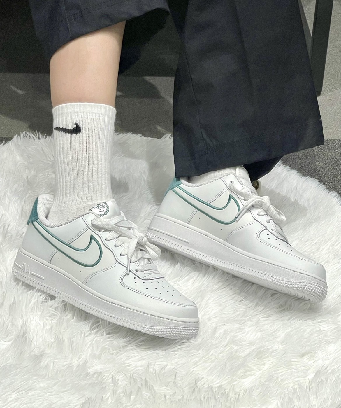 Nike Air Force 1 LV8  湖水綠