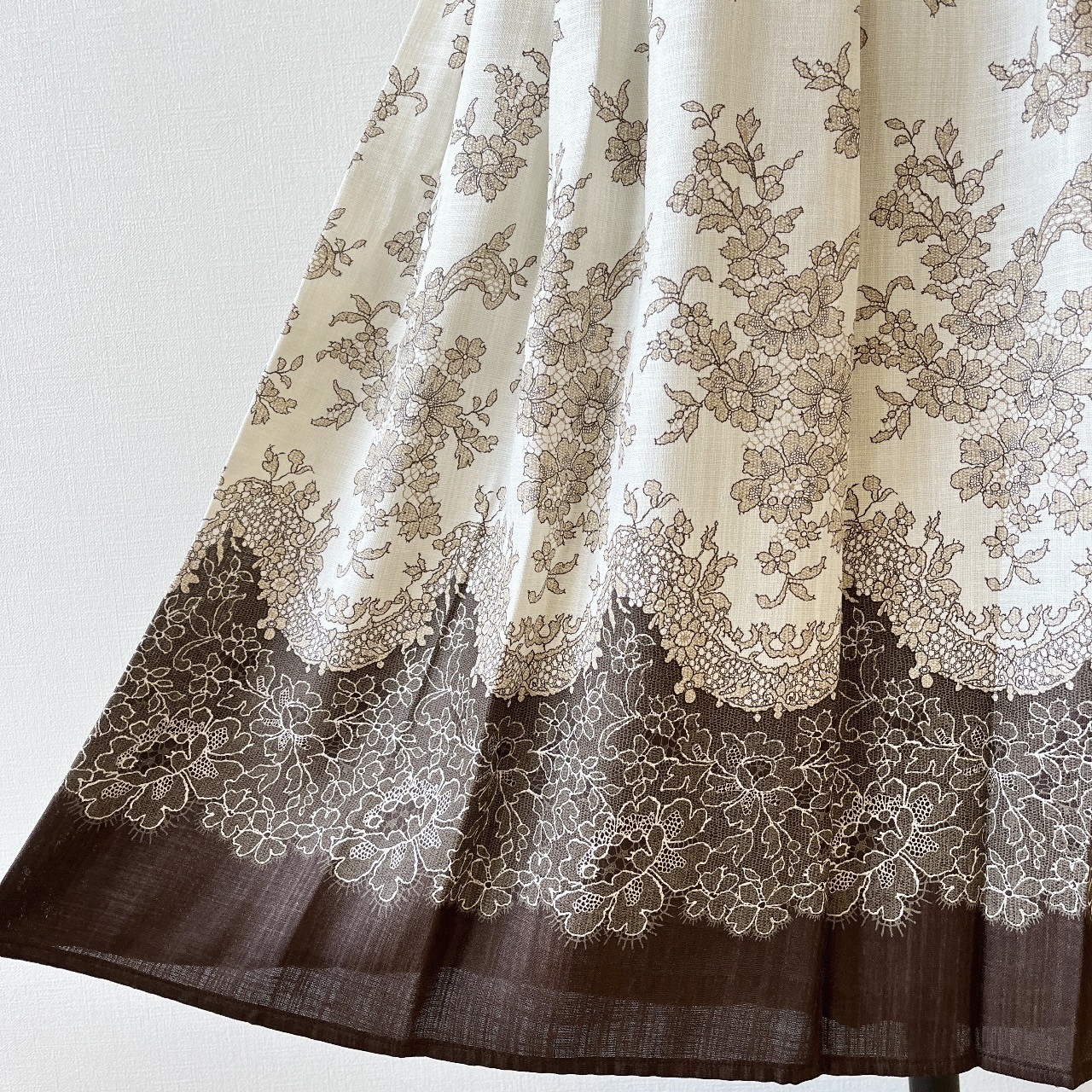 米白色小花古著半身裙