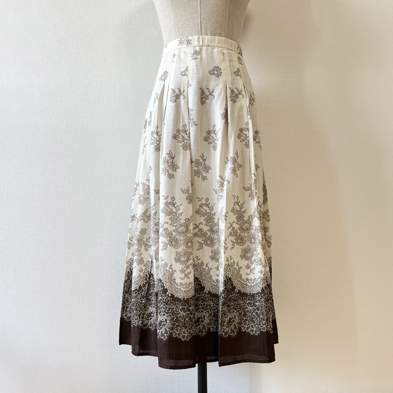 米白色小花古著半身裙