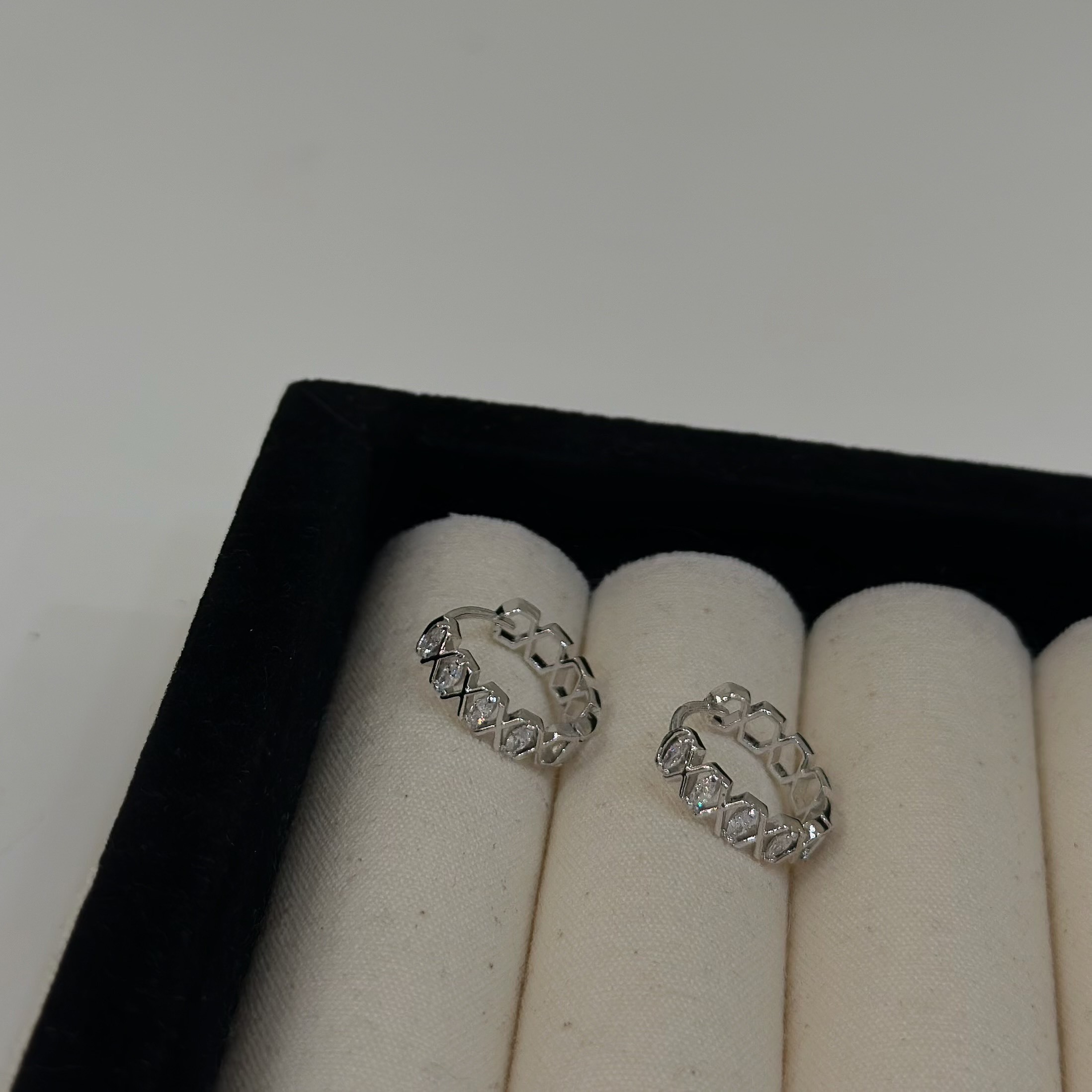 T20【輕奢】鋯石排列易扣