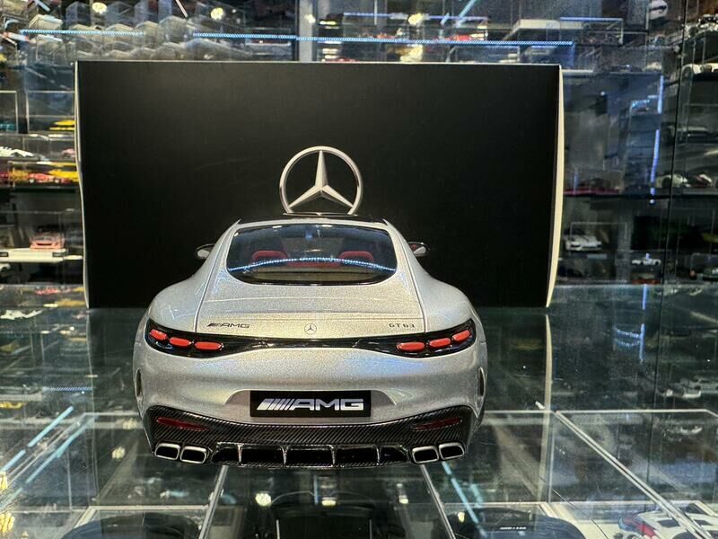 NZG Mercedes Benz AMG GT 63 hyperblue 1033/22 - Boutique en ligne de