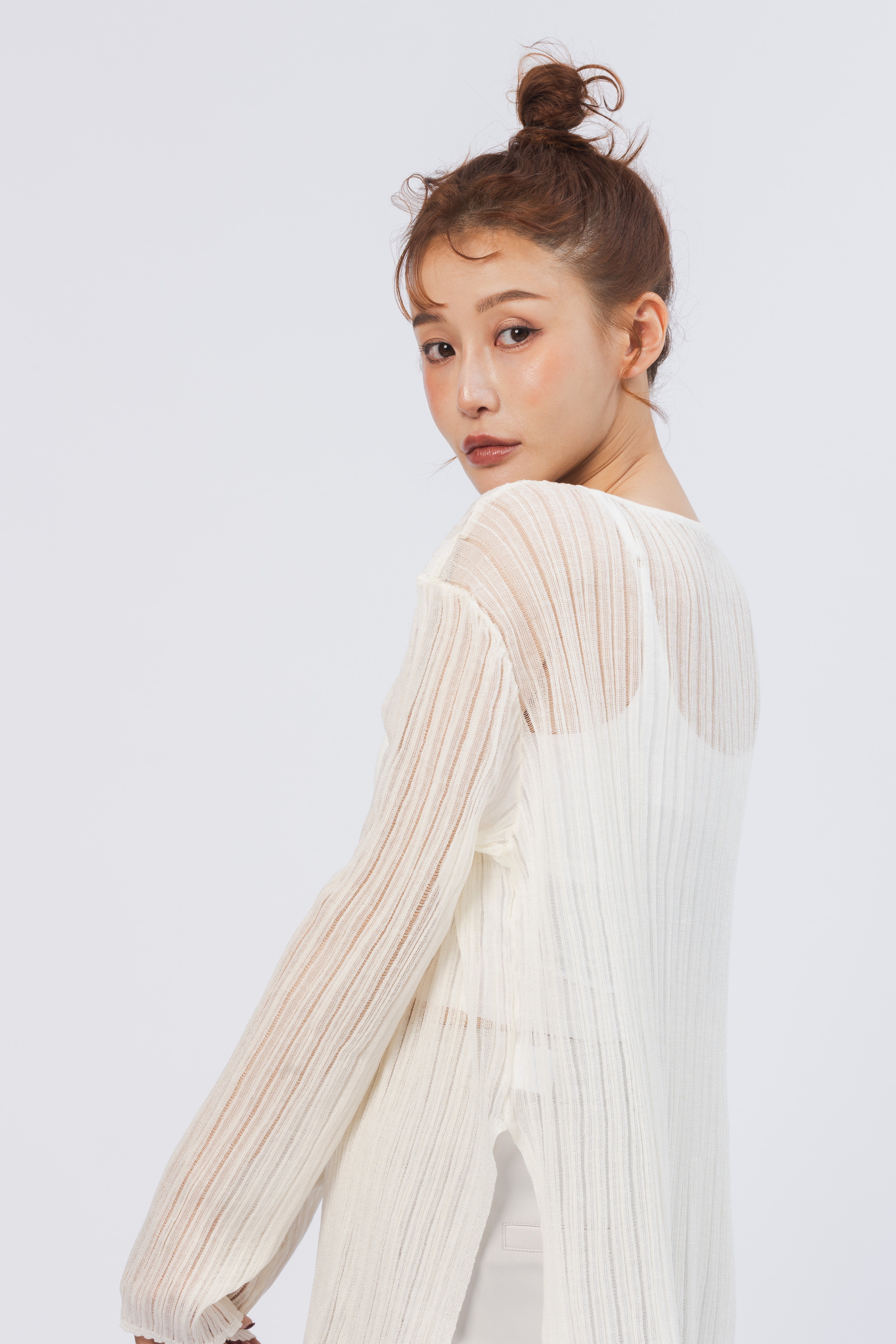 舒柔透膚針織上衣