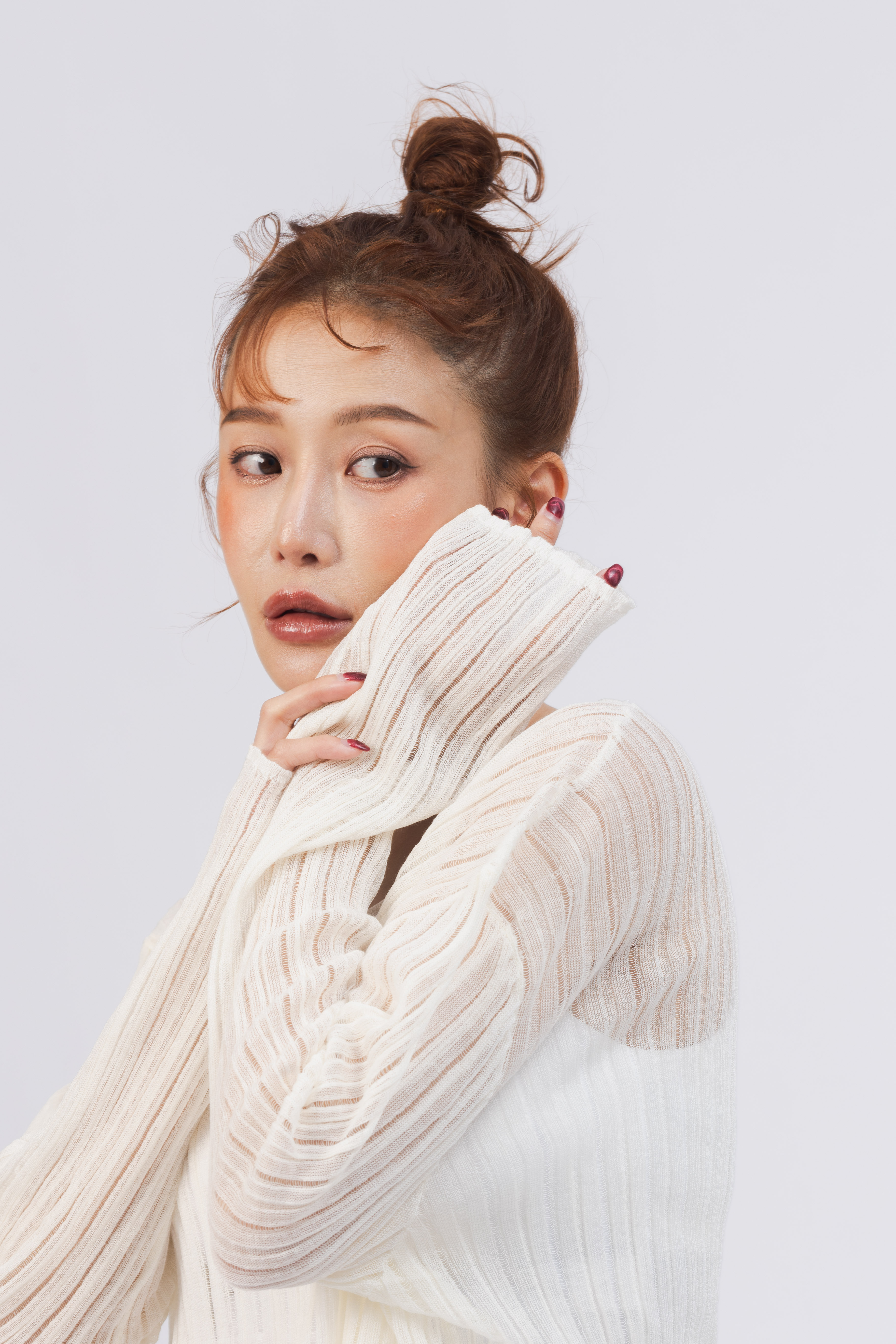 舒柔透膚針織上衣