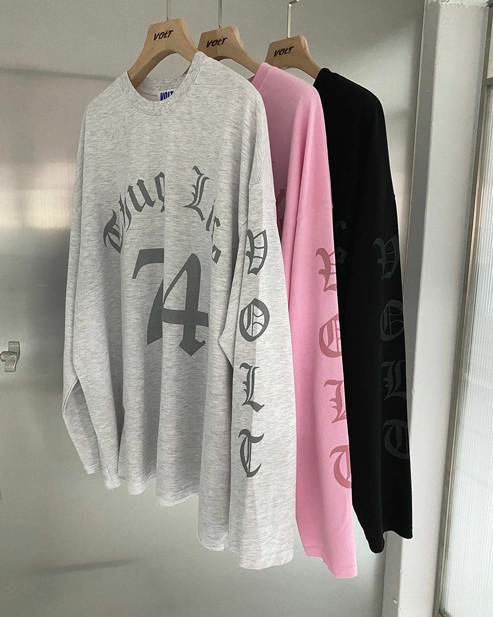 英文字數字長袖衫 VOLT-040T