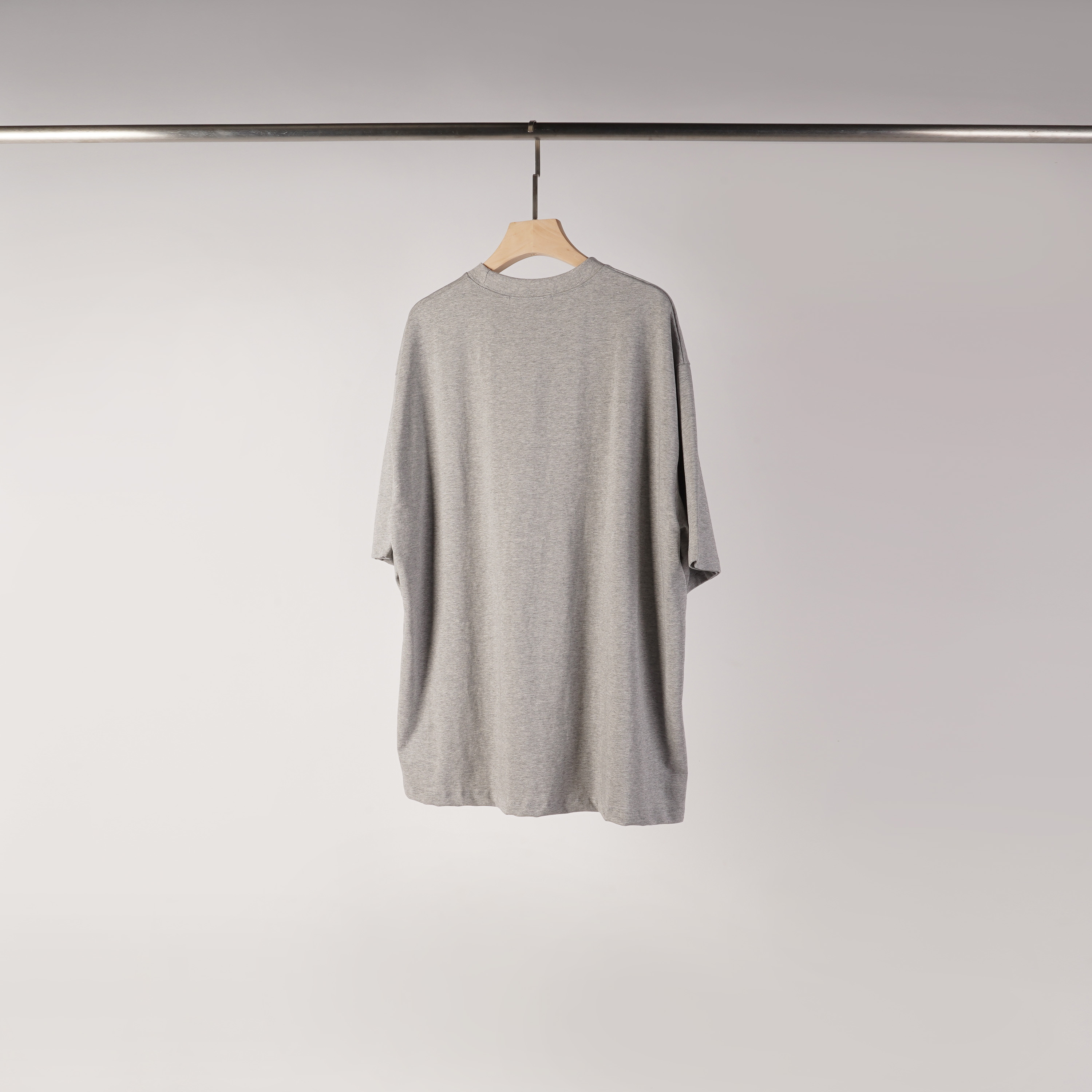 凡士林厚磅短T | 有點灰