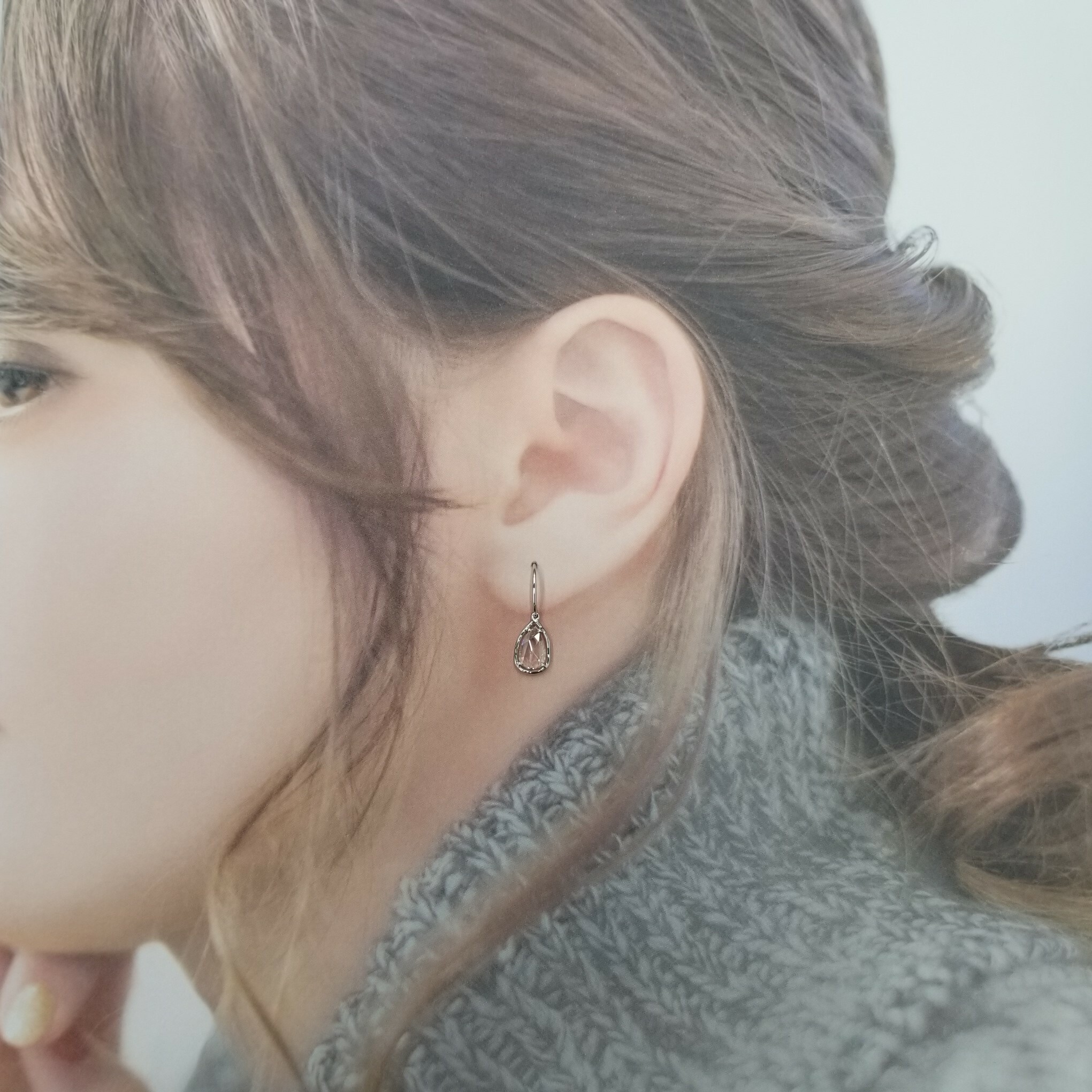 全新18K白金【主石80份梨形鑽石】吊耳環