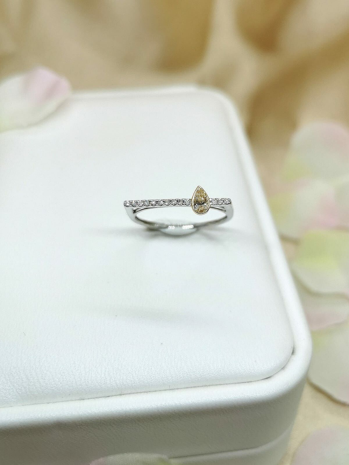 0.17 + 0.07ct 18K 白金鑽石介指 (R3870) - Size HK#15