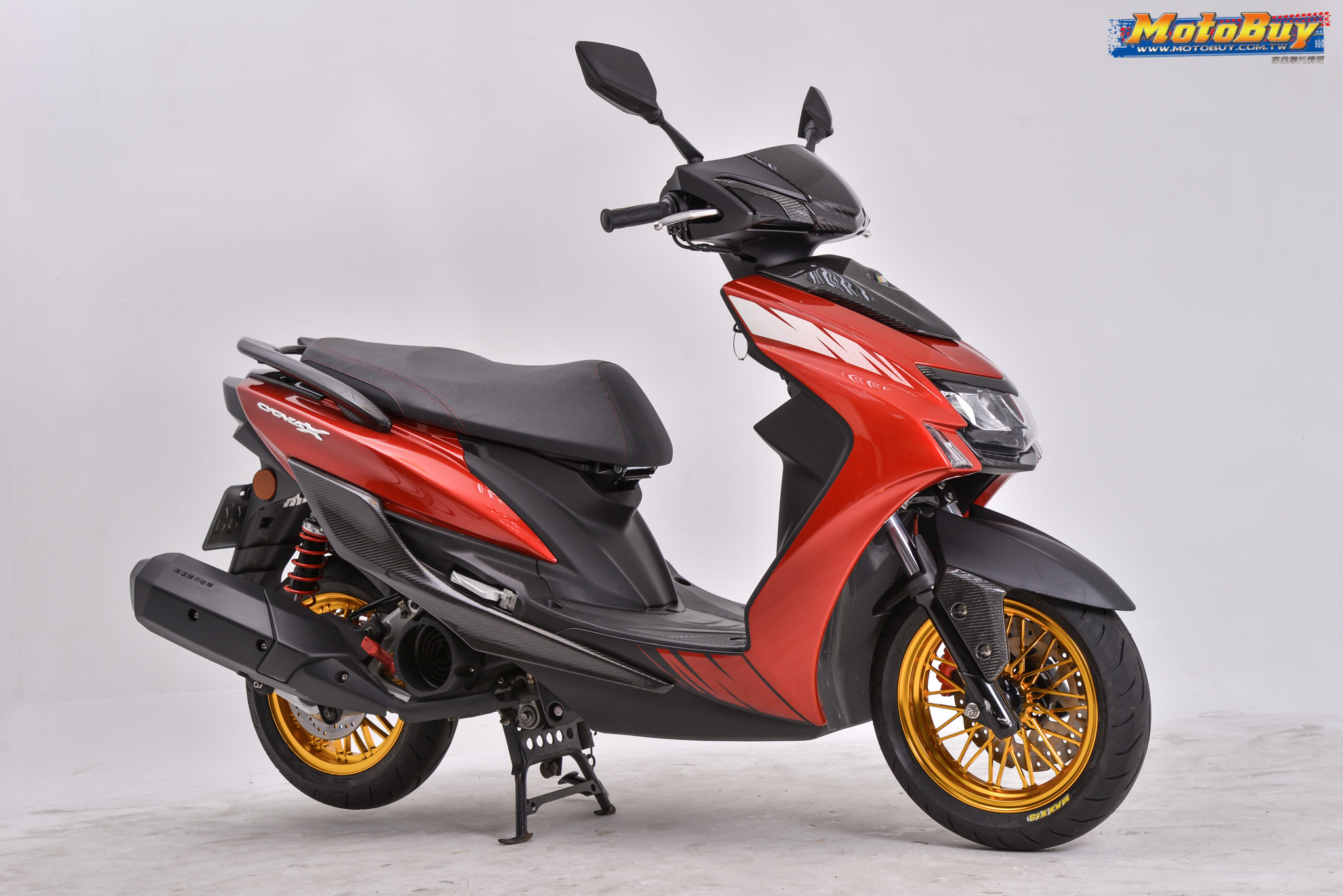 MOS 五代勁戰 卡夢部品