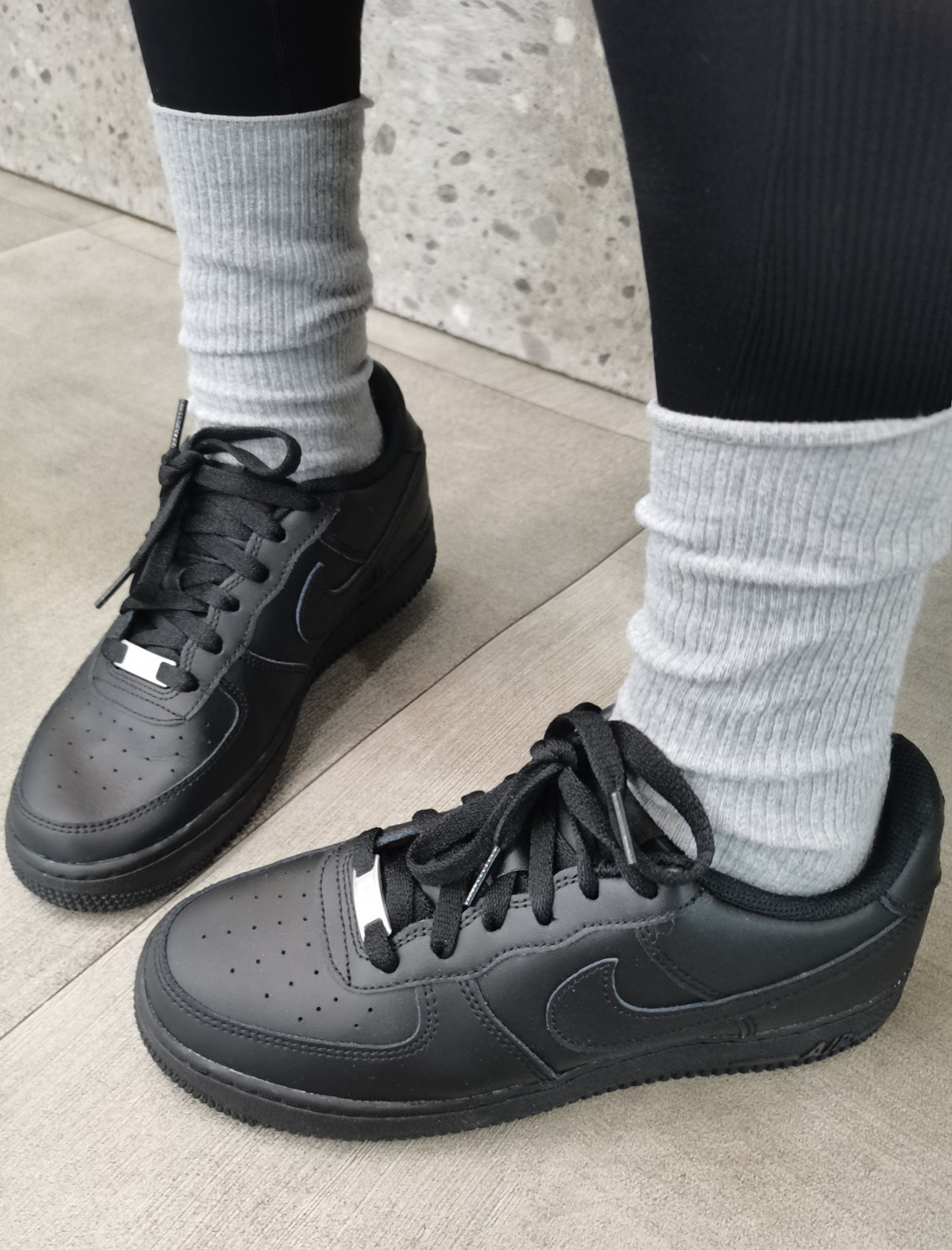 Nike Air Force 1 Low (全黑)