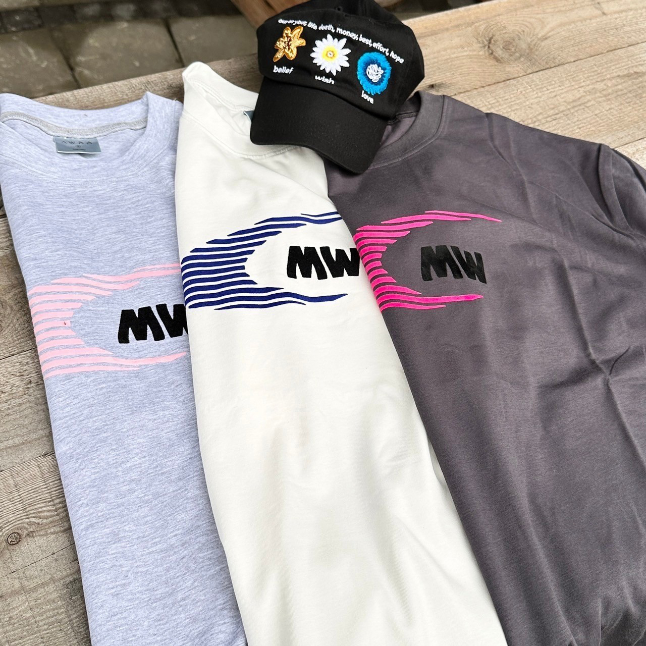 #98986 韓國賽車風植絨短T特寫照