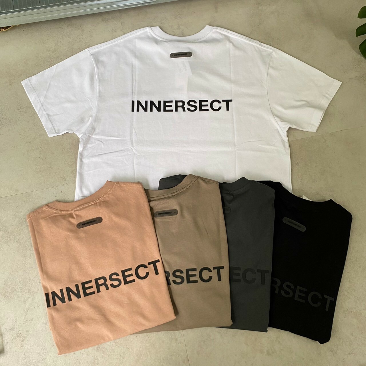INNERSECT 三生萬物胸口英文短Tee INN23ALTTE01