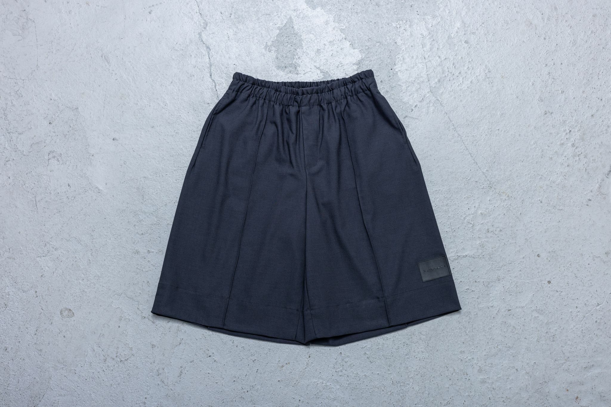 KILLASYSTEM 23S/S WIDELEG S/SUIT PANTS (西裝材質短褲 鐵灰色)