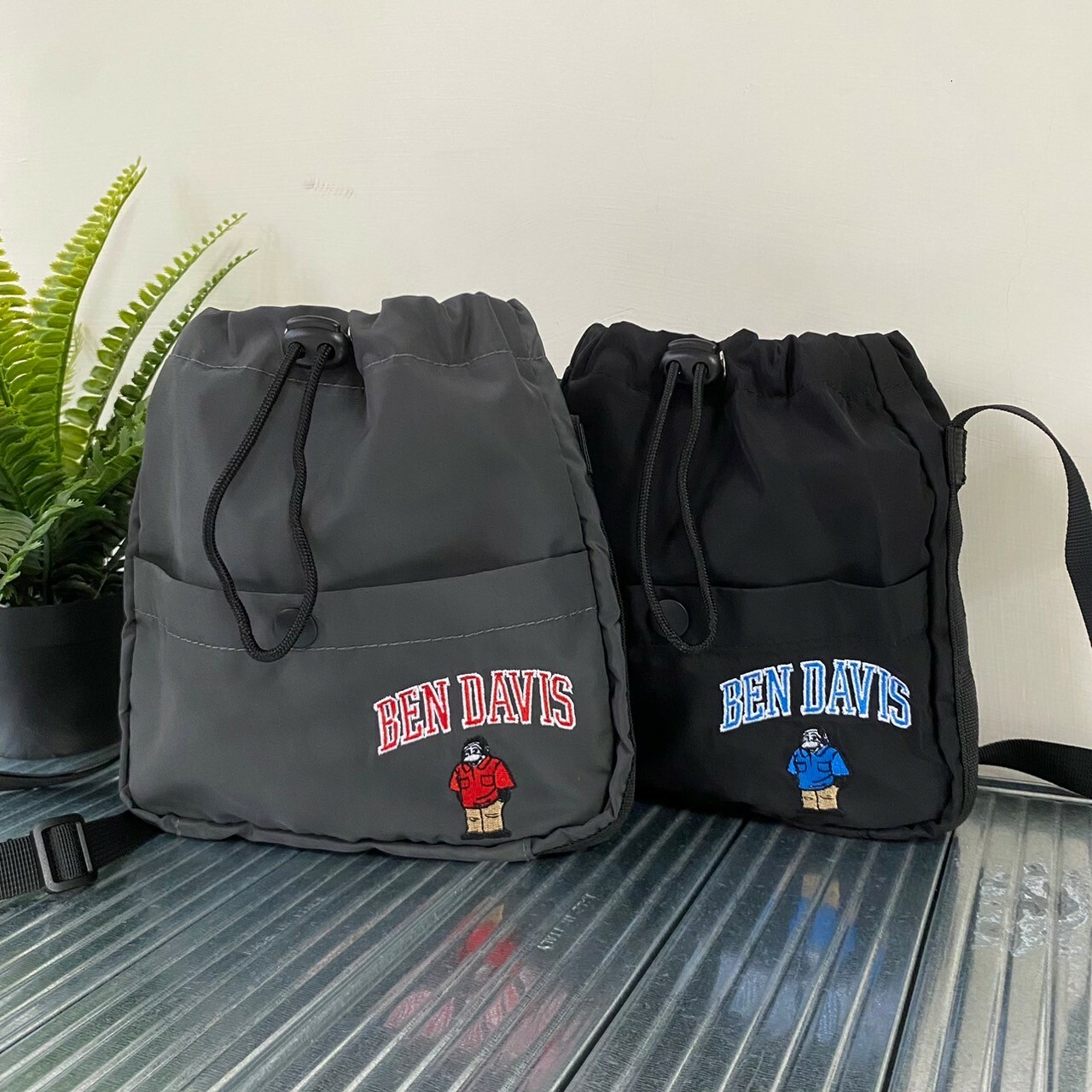 Ben Davis 猿人刺繡 束口單肩包 BDW-8336